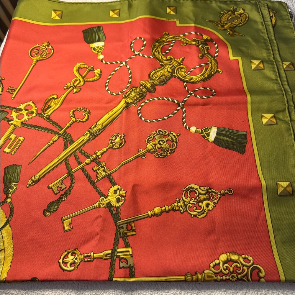 Hermes scarf Carre 90 100% Silk - Picture 4 of 10